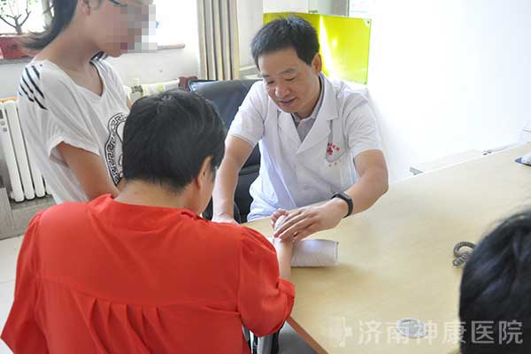 名医巡诊中国闫少校济南神康医院会诊